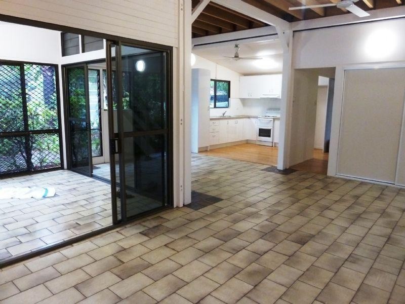 2 Possum Street, Trinity Beach QLD 4879