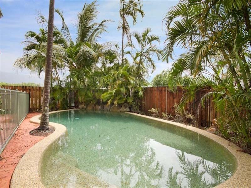 Trinity Beach QLD 4879