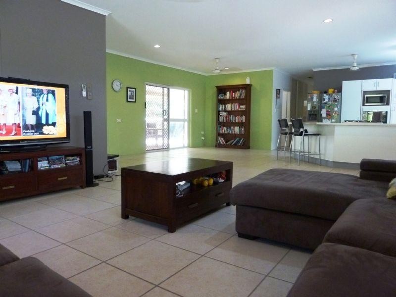 4 Bligh Close, Clifton Beach QLD 4879