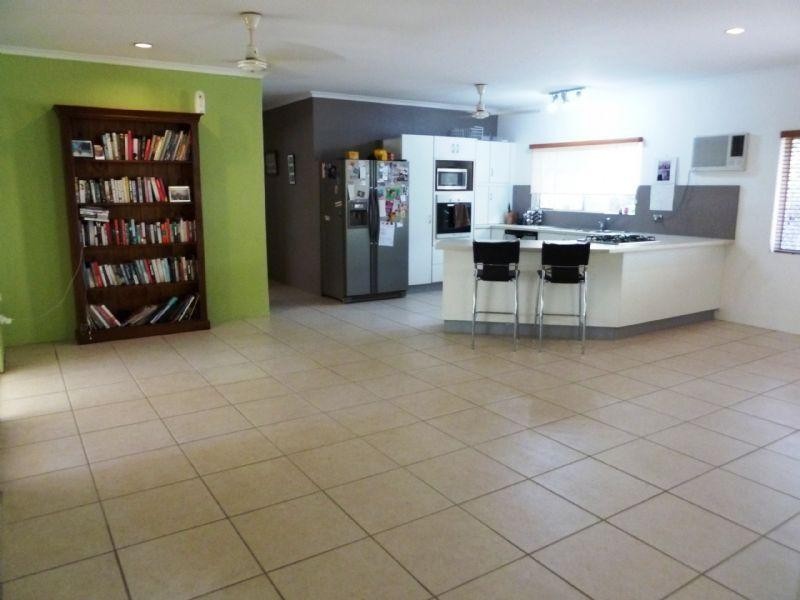 4 Bligh Close, Clifton Beach QLD 4879