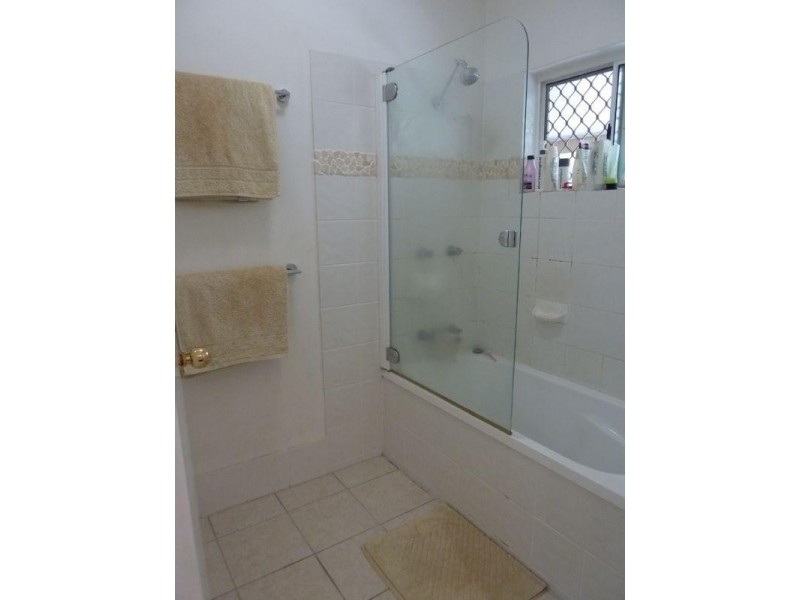 4 Bligh Close, Clifton Beach QLD 4879