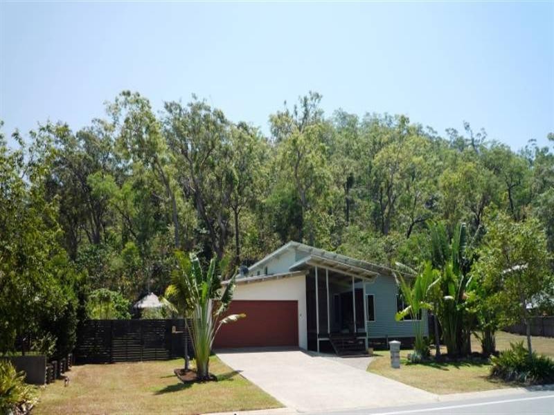 Trinity Beach QLD 4879