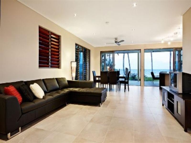 4 Peacock Street, Trinity Beach QLD 4879