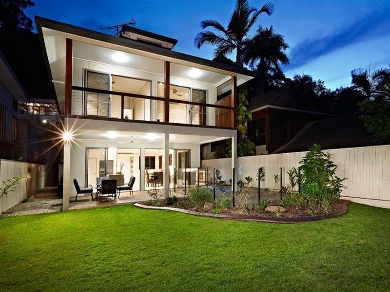 4 Peacock Street, Trinity Beach QLD 4879