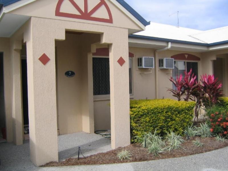 7/2 Oyster Court, Trinity Beach QLD 4879