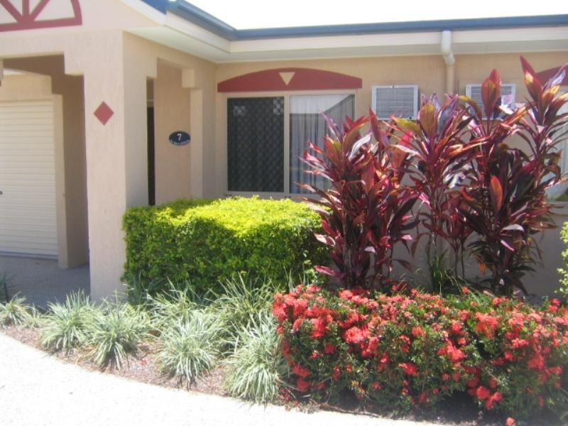 7/2 Oyster Court, Trinity Beach QLD 4879