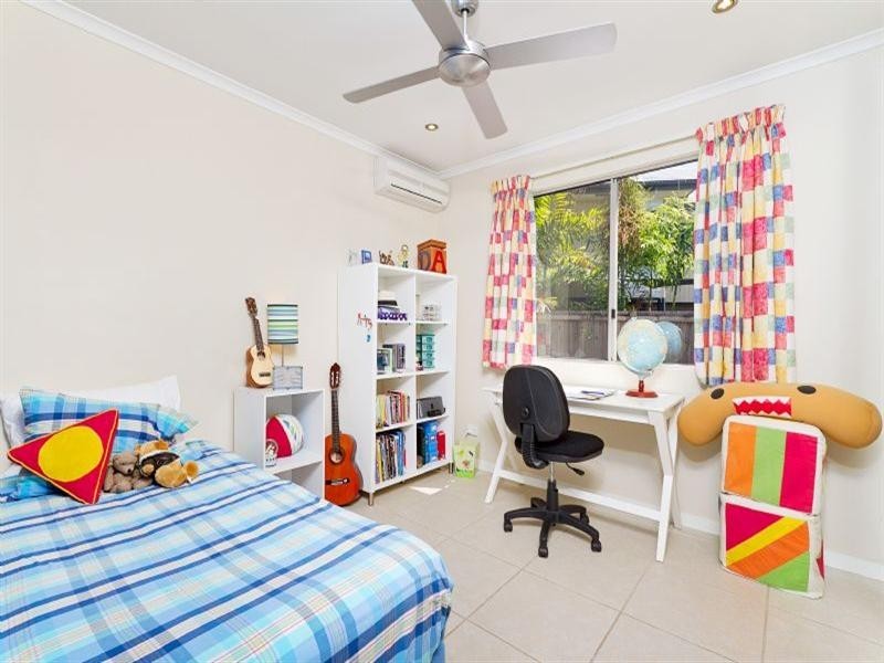 29 Savannah Street, Palm Cove QLD 4879