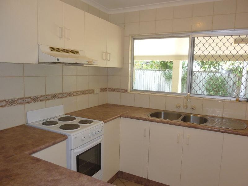 3 Tudor Close, Trinity Park QLD 4879