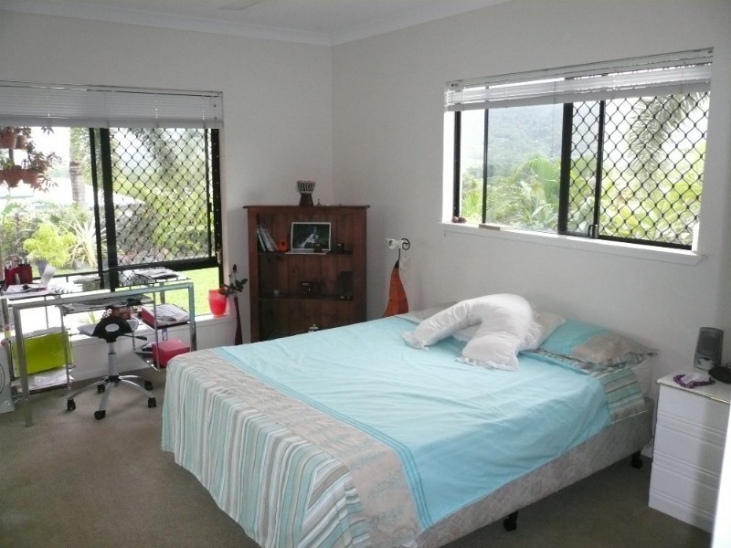 Trinity Beach QLD 4879