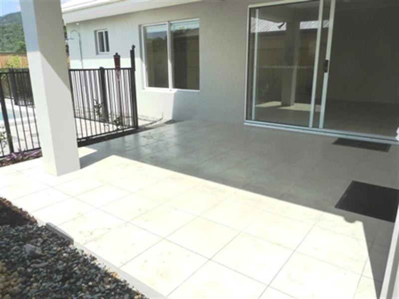31 Seaways Street, Trinity Beach QLD 4879