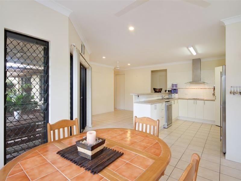 10 Vetiver Street, Trinity Park QLD 4879
