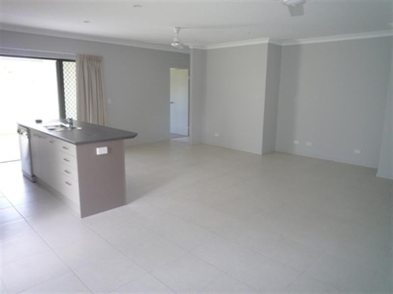 3 Seton Street, Trinity Park QLD 4879