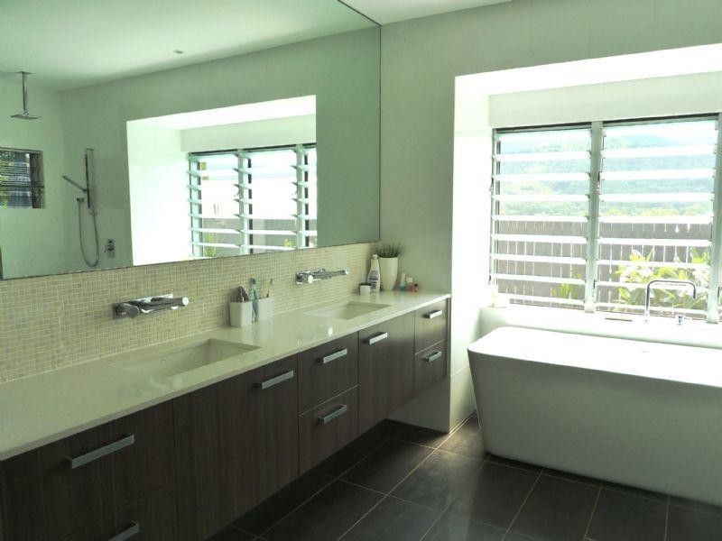 31 Catamaran Circuit, Trinity Beach QLD 4879