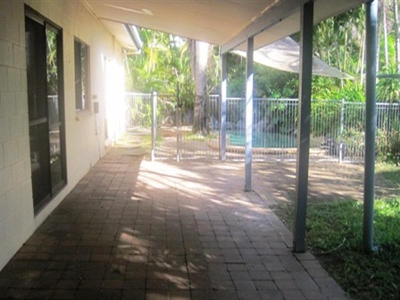40 Moresby Street, Trinity Beach QLD 4879