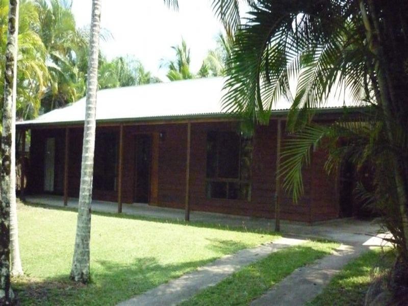 6 Cyprea Close, Trinity Beach QLD 4879