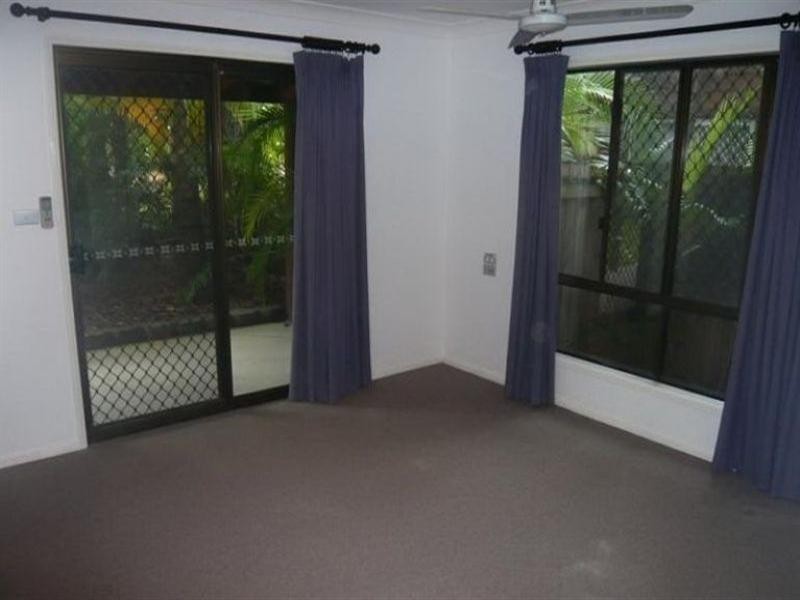 6 Cyprea Close, Trinity Beach QLD 4879