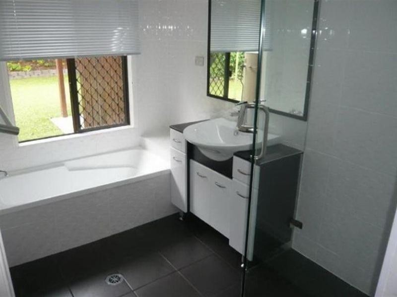 6 Cyprea Close, Trinity Beach QLD 4879