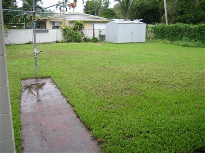 8 Corinda Close, Trinity Beach QLD 4879