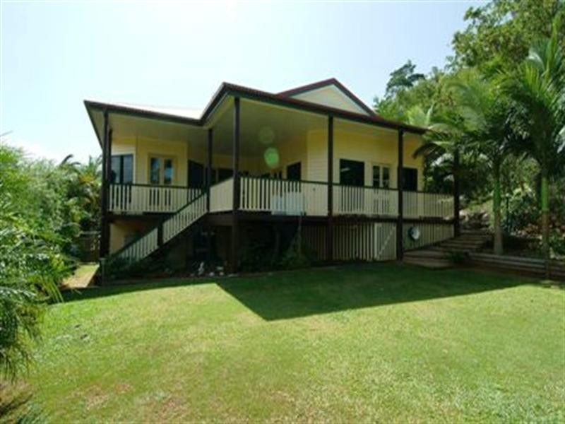 12 Crowsnest Terrace, Trinity Beach QLD 4879