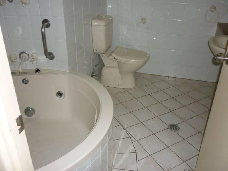 202/73 The Esplanade, Cairns QLD 4870