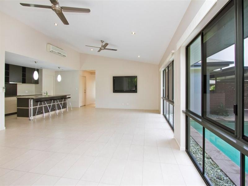 Trinity Beach QLD 4879