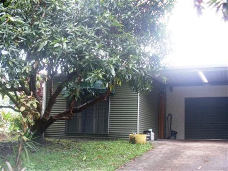 33 Hope Street, Clifton Beach QLD 4879