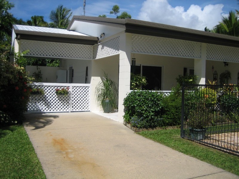 Clifton Beach QLD 4879