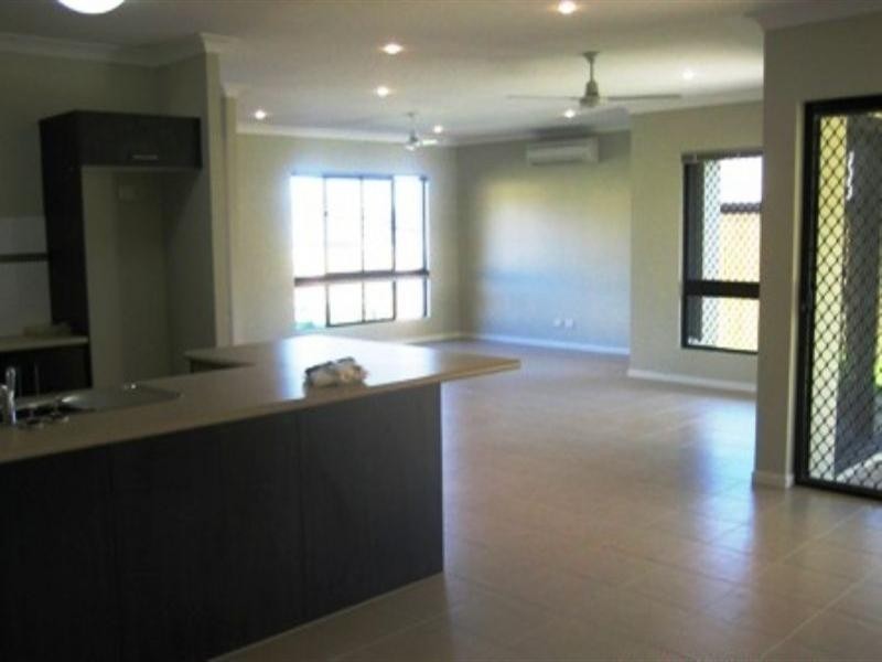 90 Moresby Street, Trinity Beach QLD 4879