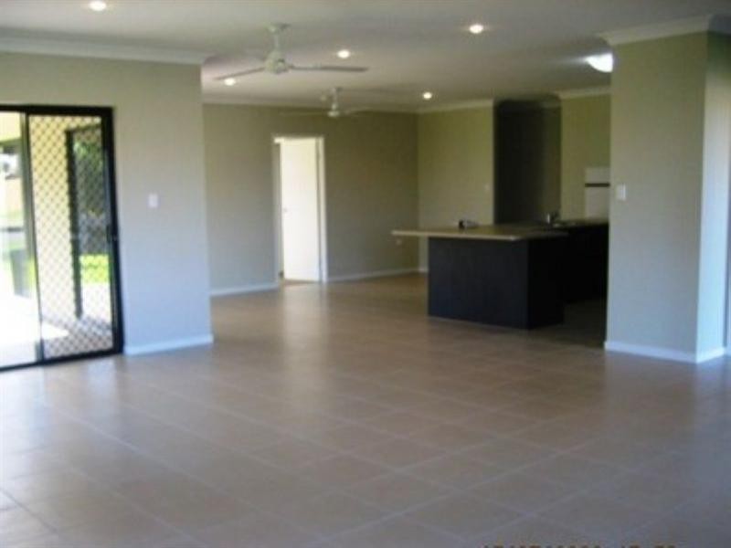 90 Moresby Street, Trinity Beach QLD 4879