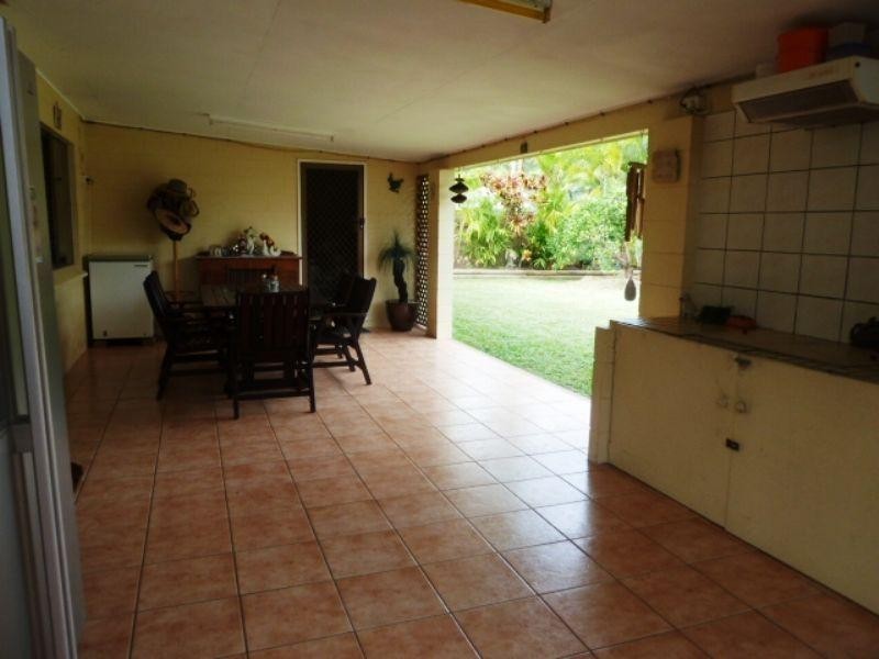 7 Connemara Close, Trinity Beach QLD 4879