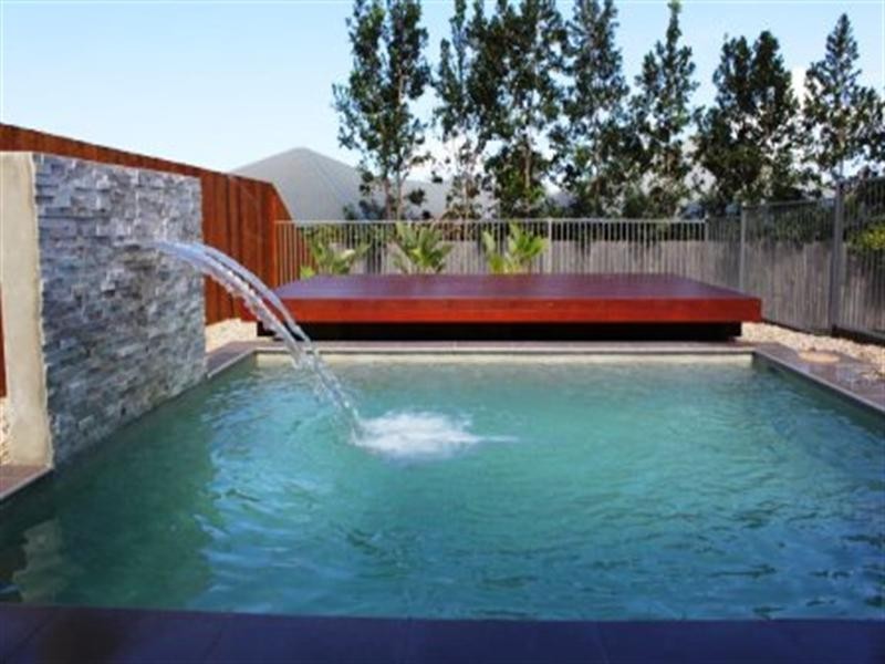 8 Retreat Close, Palm Cove QLD 4879