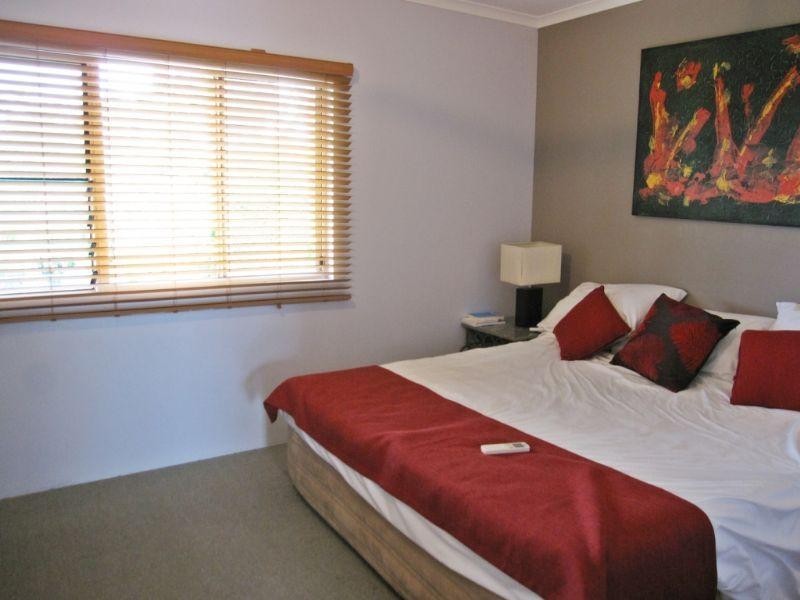 Holloways Beach QLD 4878