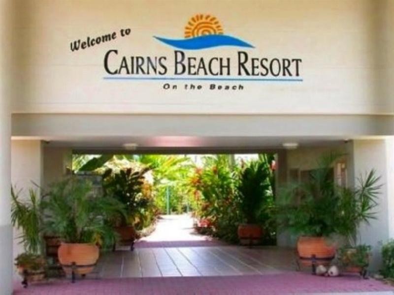 Holloways Beach QLD 4878