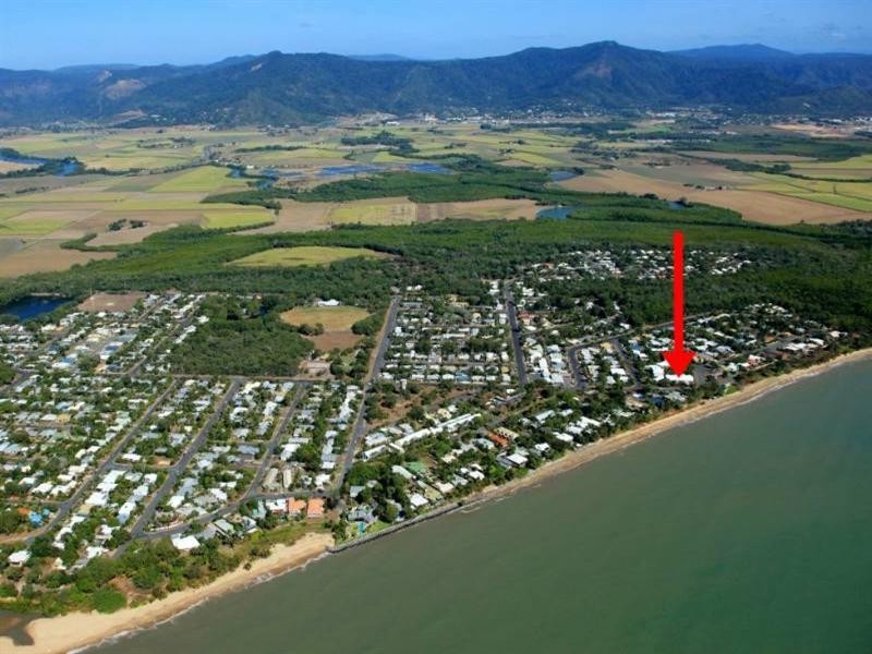 Holloways Beach QLD 4878