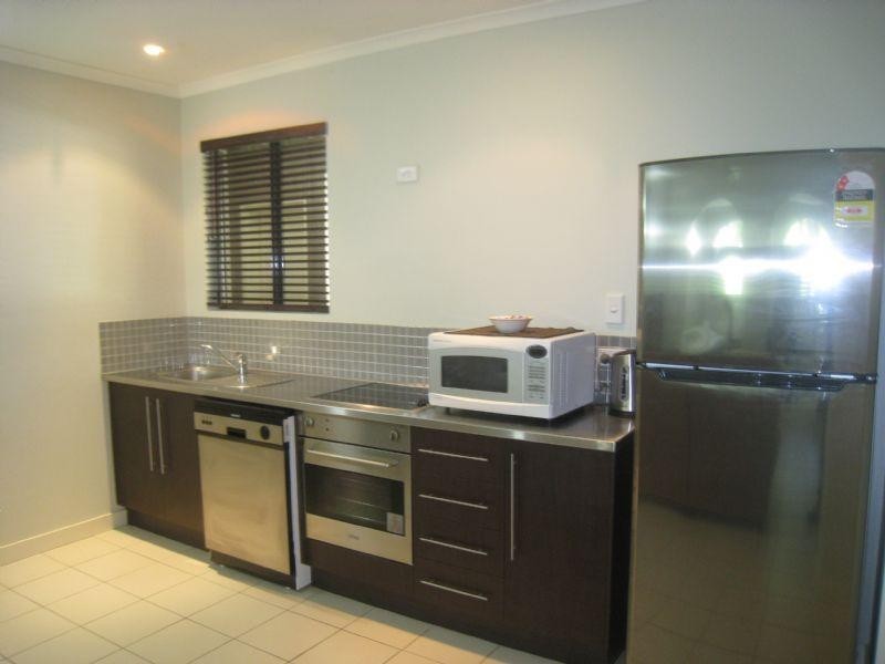 Palm Cove QLD 4879