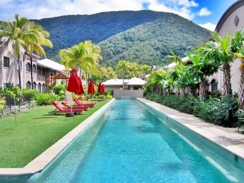 Palm Cove QLD 4879