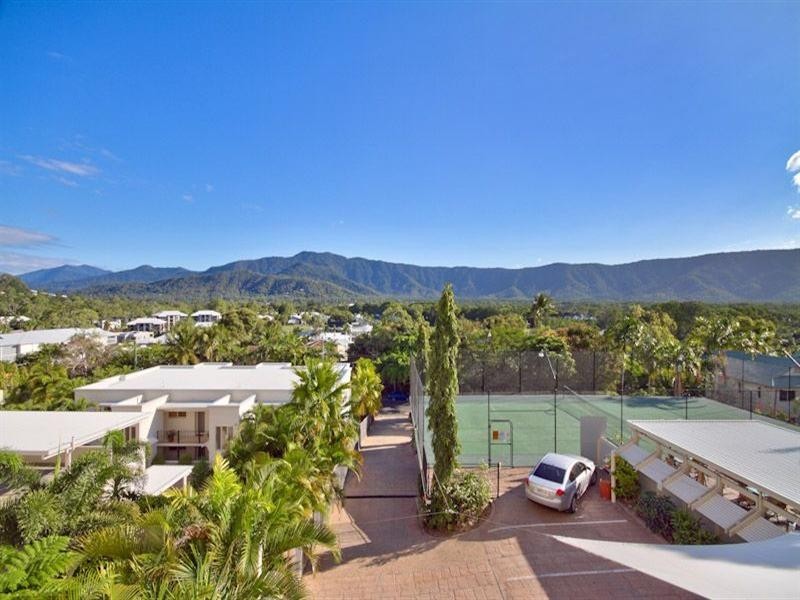 Trinity Beach QLD 4879