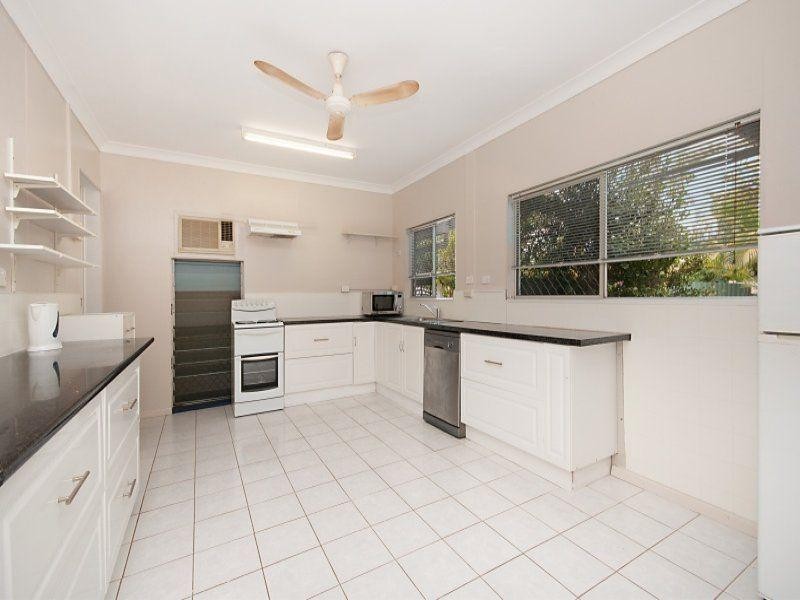 38 Valmadre Street, Caravonica QLD 4878