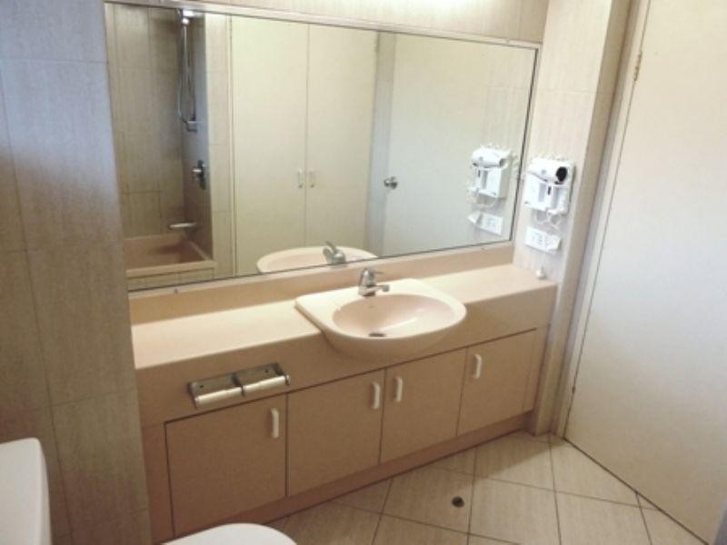 224 Coral Coast Drive, Palm Cove QLD 4879