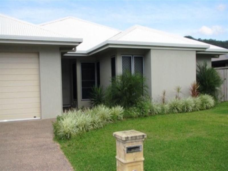 121 Roberts Drive, Trinity Beach QLD 4879