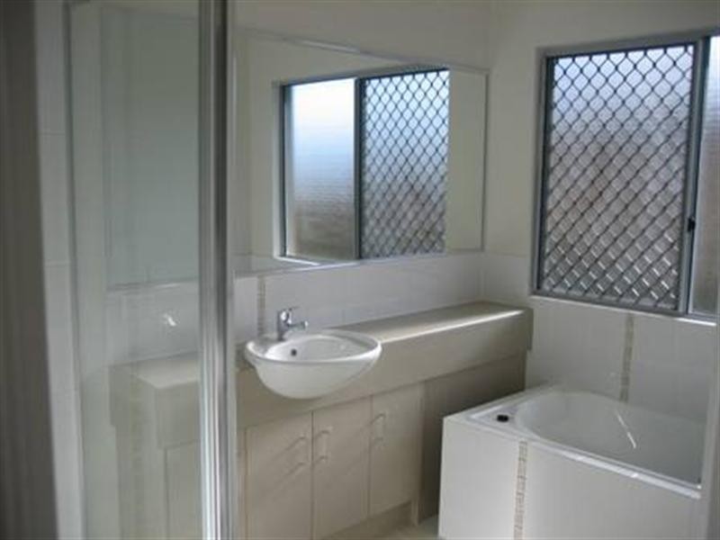 121 Roberts Drive, Trinity Beach QLD 4879