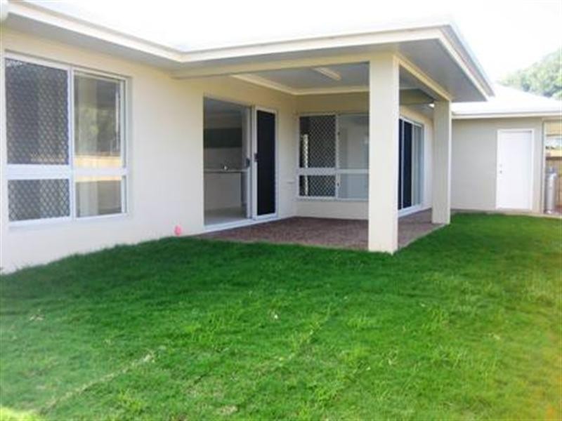 121 Roberts Drive, Trinity Beach QLD 4879