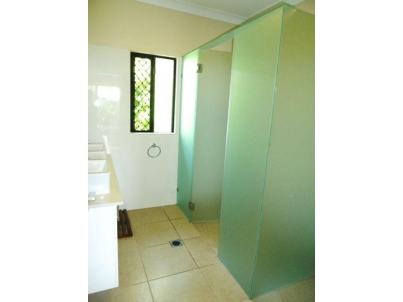 5 Corinda Close, Trinity Beach QLD 4879