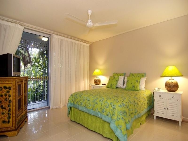 Clifton Beach QLD 4879