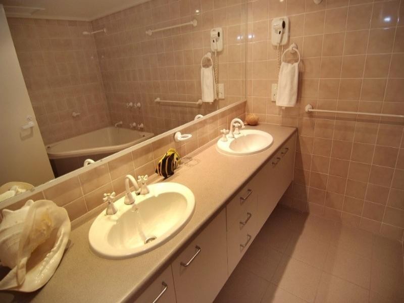 Clifton Beach QLD 4879