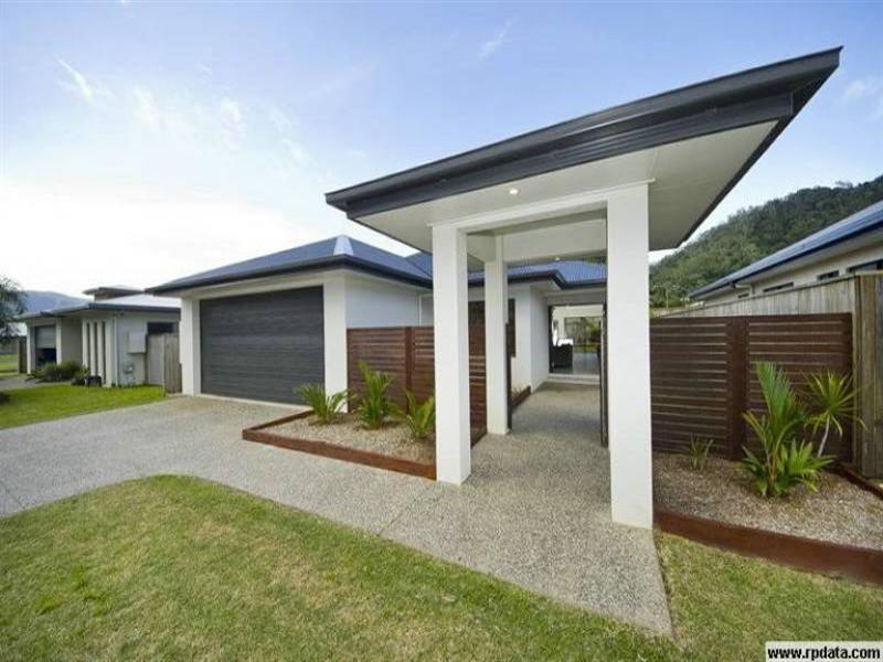 140 Roberts Drive, Trinity Beach QLD 4879