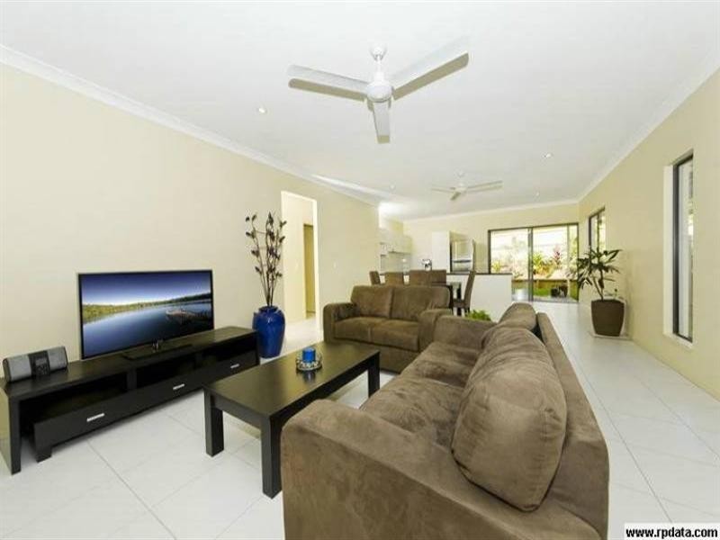 140 Roberts Drive, Trinity Beach QLD 4879