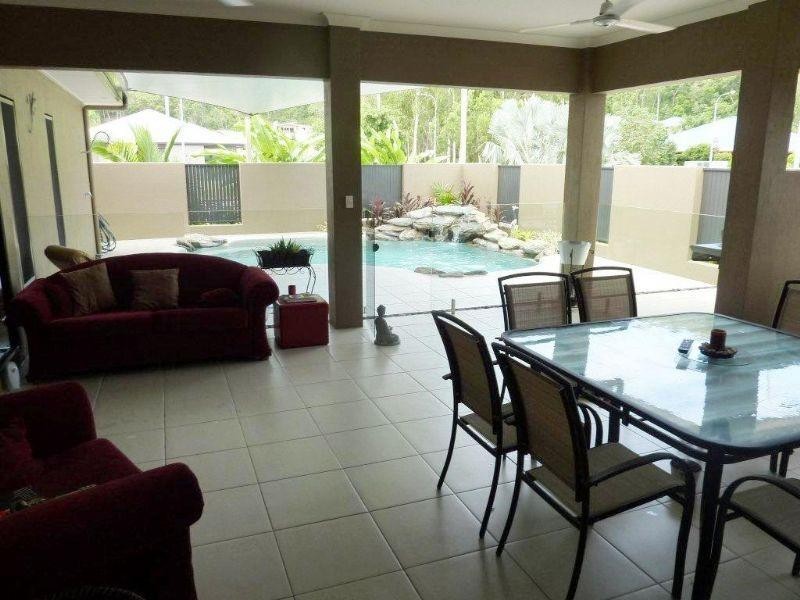 85 Roberts Drive, Trinity Beach QLD 4879