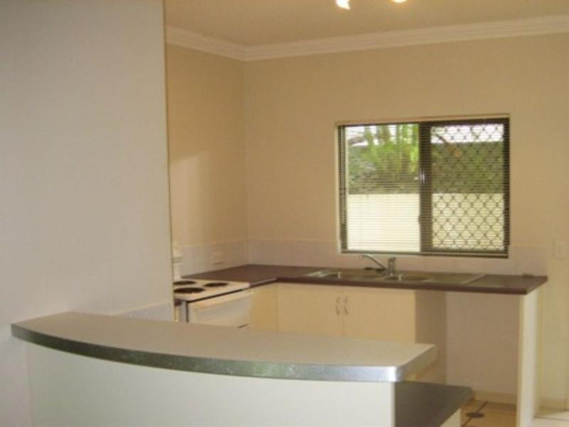 1/106 Moore Street, Trinity Beach QLD 4879