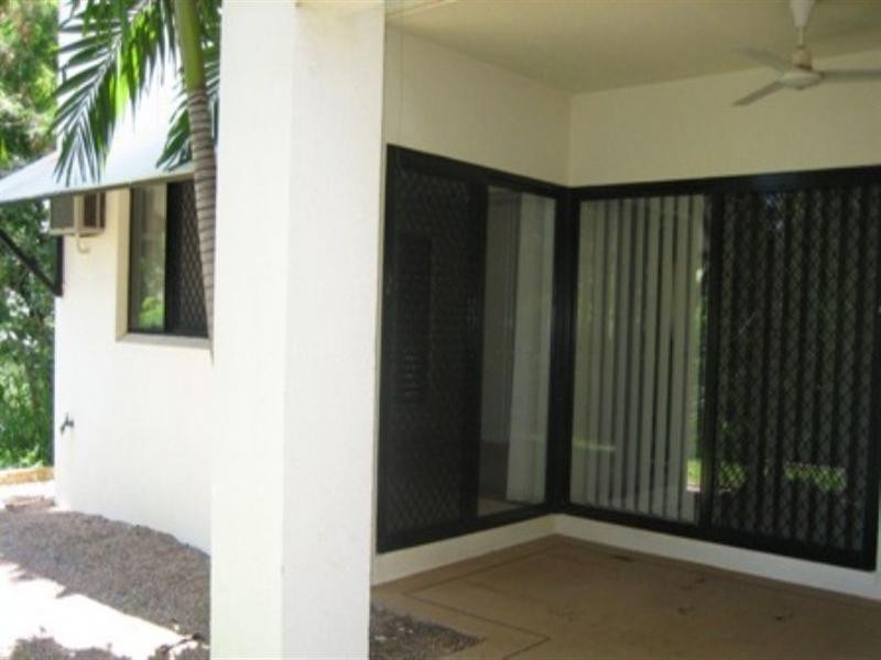 1/106 Moore Street, Trinity Beach QLD 4879